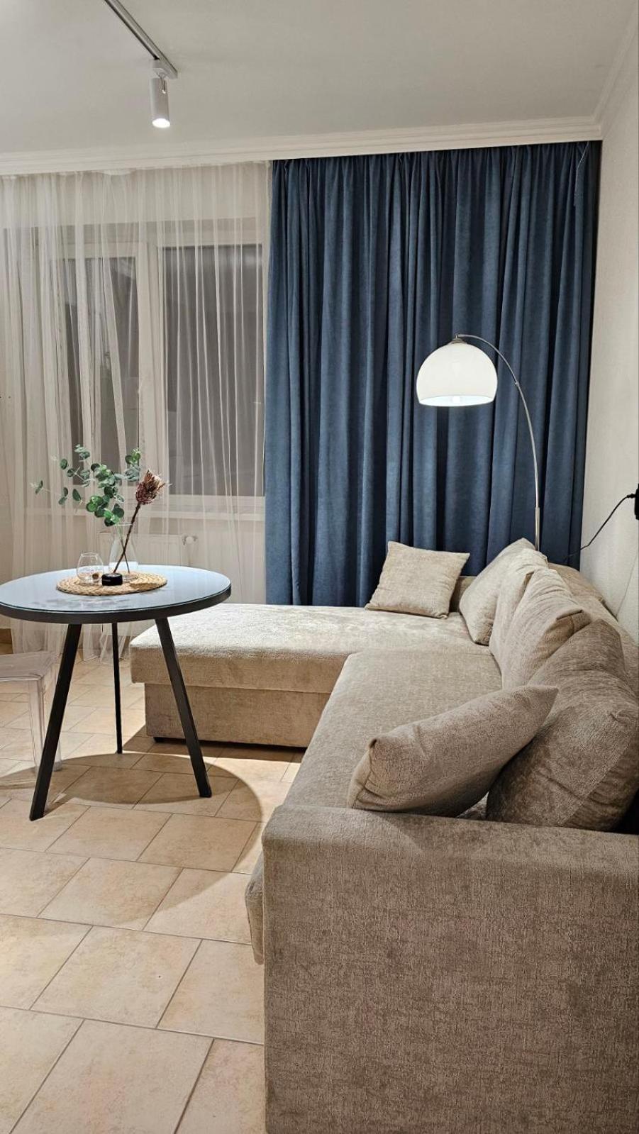 Black Room Apartment Мукачеве Екстериор снимка
